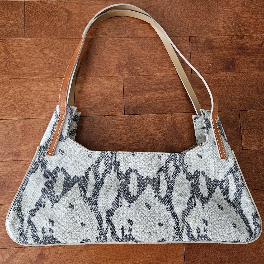 Valeria purse